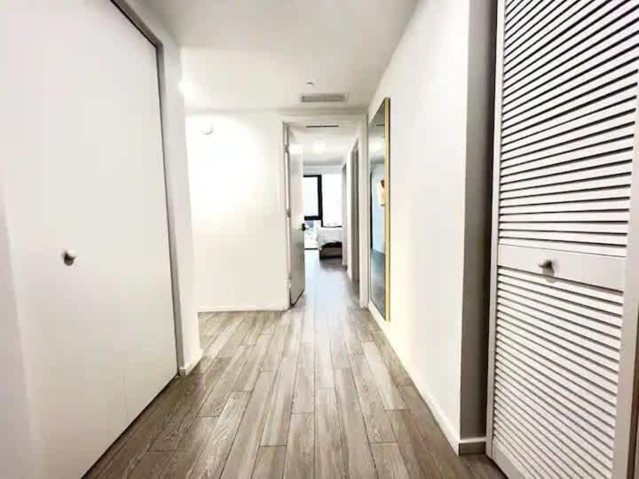 2Br, 2 Baths Lux Downtown Apt Heart Of Austin With Amazing Views, Pool, & Gym Exterior photo